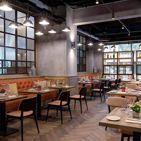 Ξενοδοχείο Doubletree By Hilton Monti
