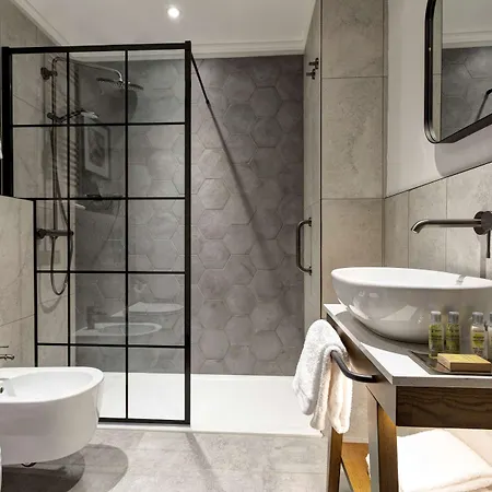 Doubletree By Hilton Monti 4*