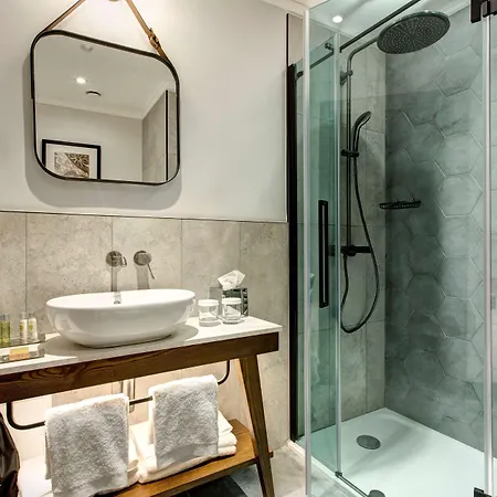Doubletree By Hilton Monti Ρώμη