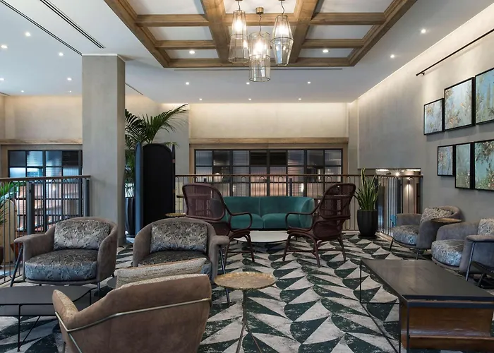 Doubletree By Hilton Monti Hotel Roma