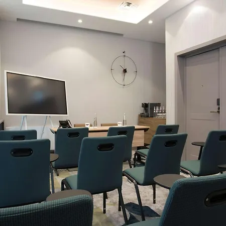 Doubletree By Hilton Monti Hotel