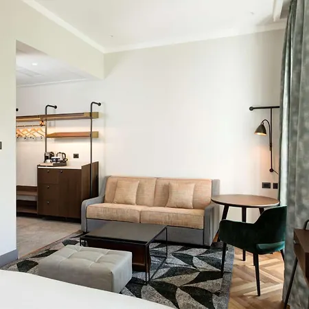 Hotel Doubletree By Hilton Monti 4*