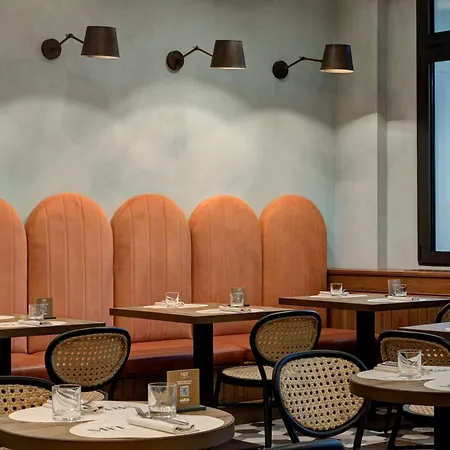 Doubletree By Hilton Monti 4* Rome