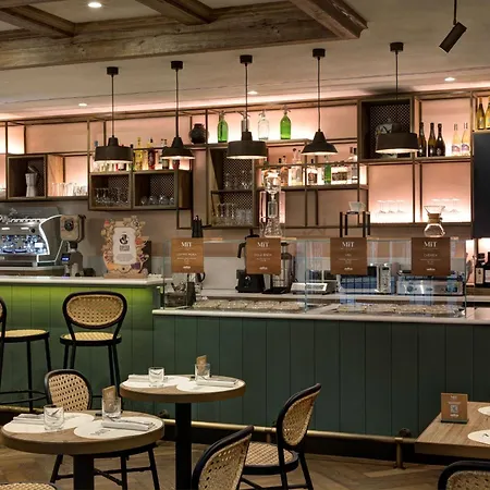 Hotel Doubletree By Hilton Monti 4*