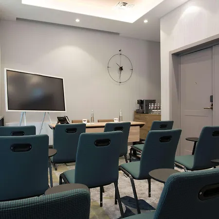 Hotel Doubletree By Hilton Monti 4*