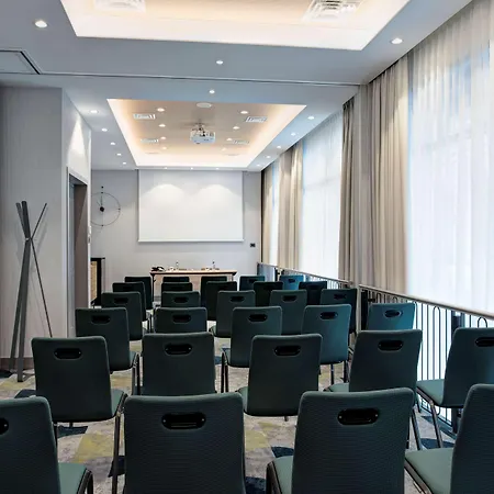 ホテル Doubletree By Hilton Monti 4*