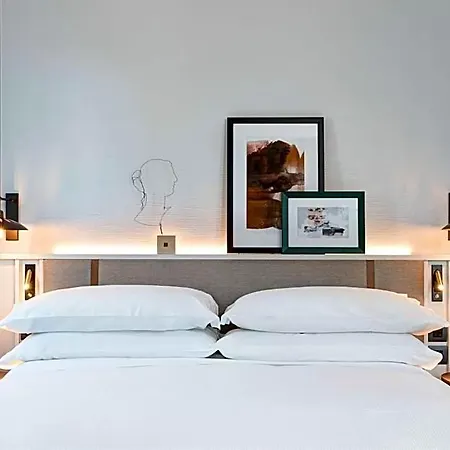ホテル Doubletree By Hilton Monti ローマ