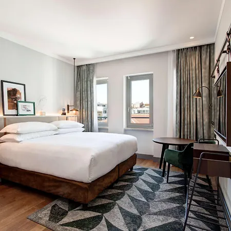 Doubletree By Hilton Monti Hotel Rome