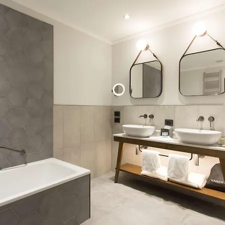 Doubletree By Hilton Monti 4* Rome