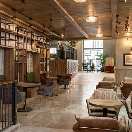 Doubletree By Hilton Monti 4* Rom