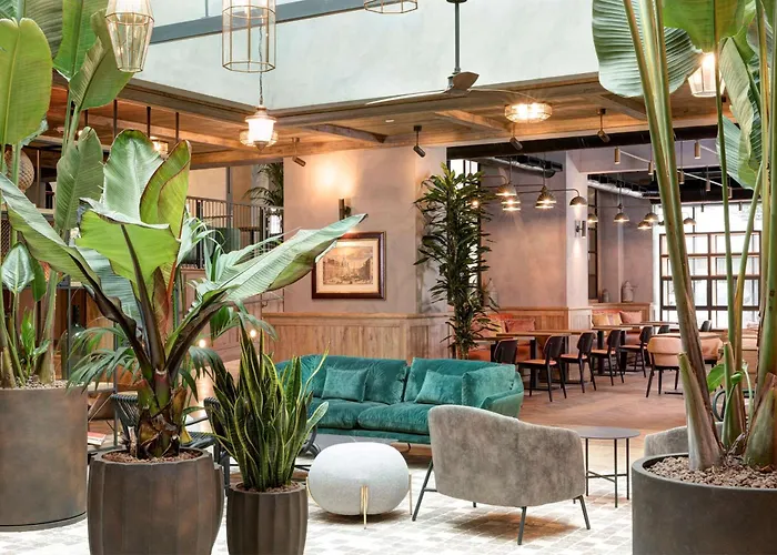 Doubletree By Hilton Monti Rome